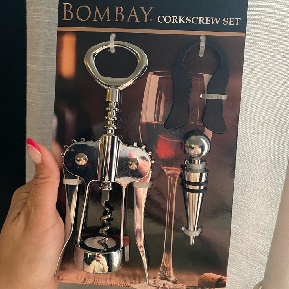 Bombay Corkscrew Set with Silver and Black Accents